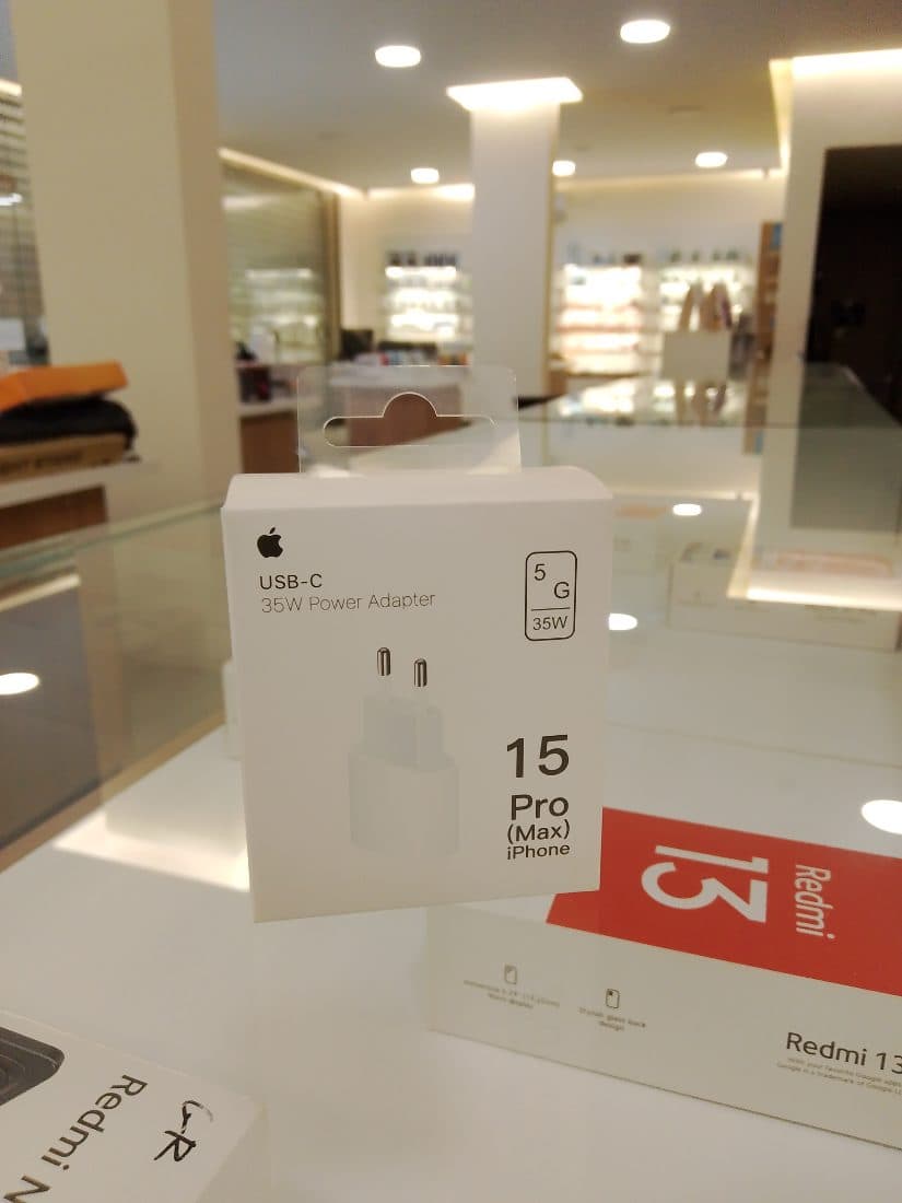Apple 35W Dual USB-C Port Compact Power