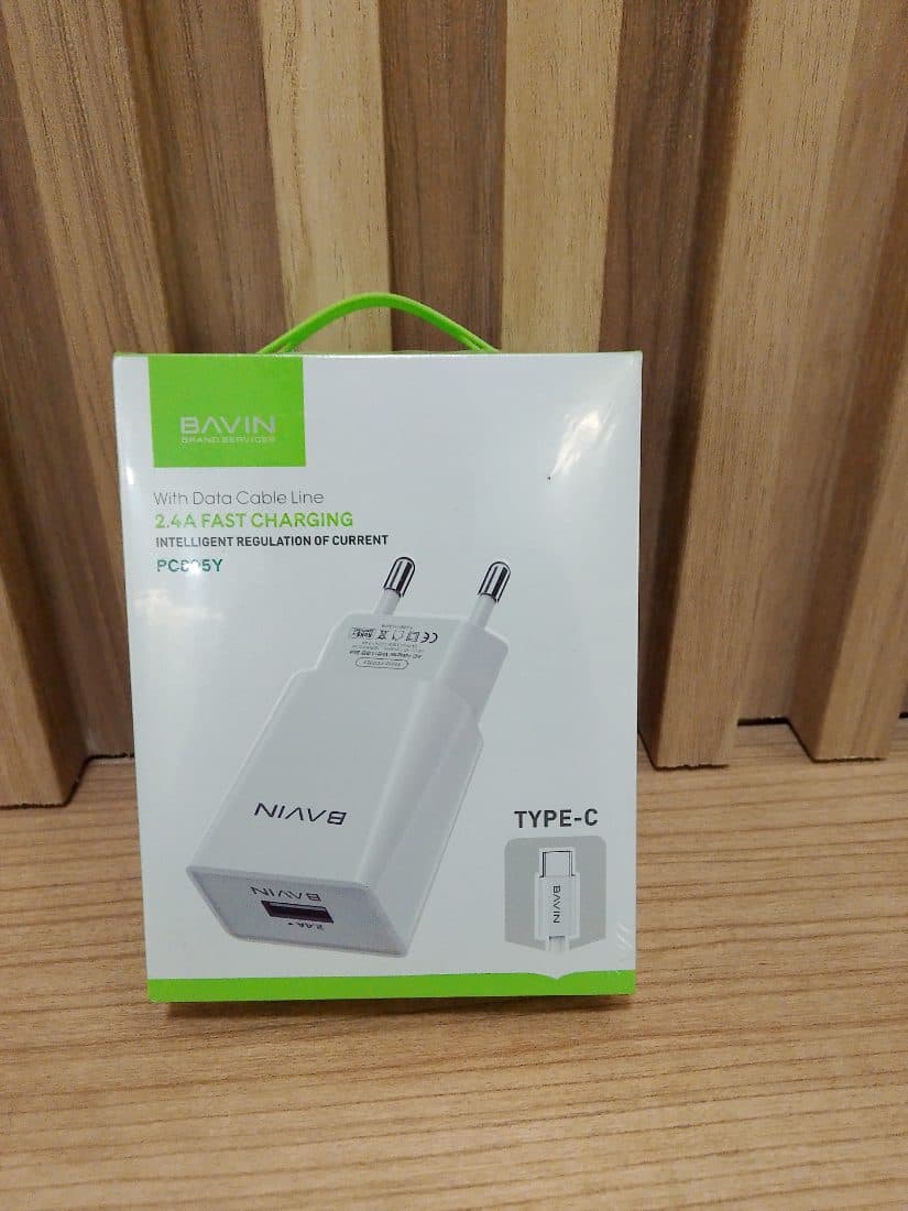 Bavin PC895Y USB Charger with Type-C Cable