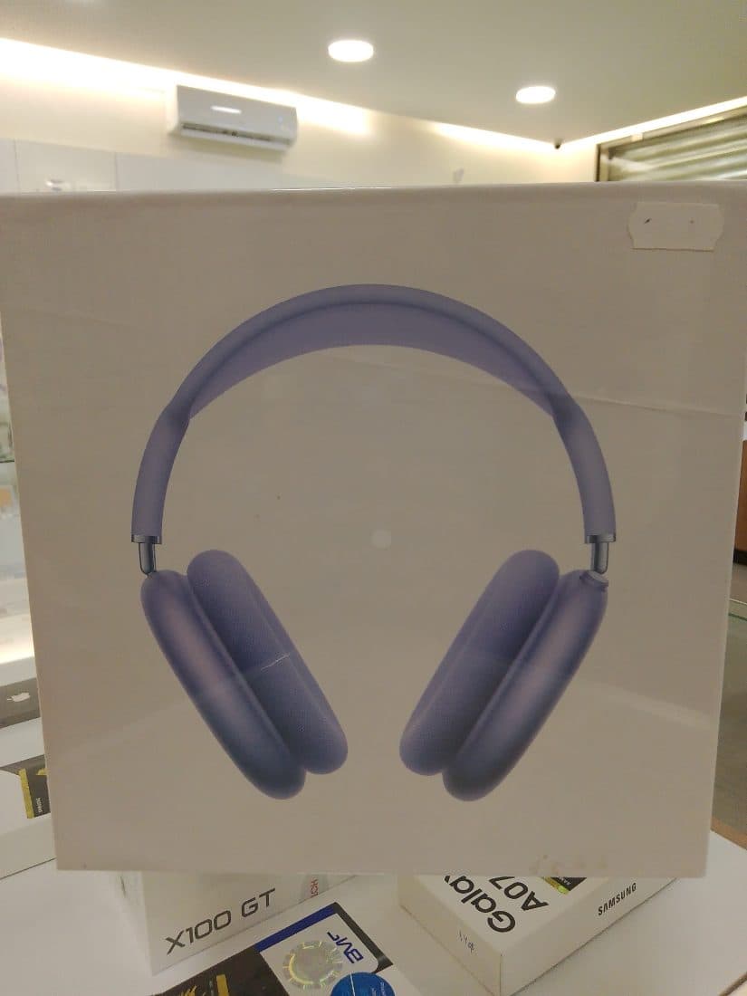Apple AirPods Max Wireless Over-Ear Headphones - Space Gray